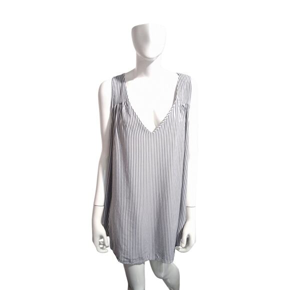 Old Navy Women's XXL Striped Beachy Coastal Nautical Prep Sleeveless Casual Top - Picture 1 of 7